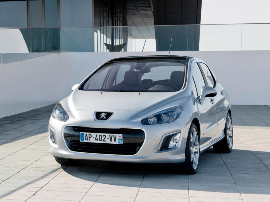  Peugeot 308 5-Door 2011 года  (фото 26 из 30)